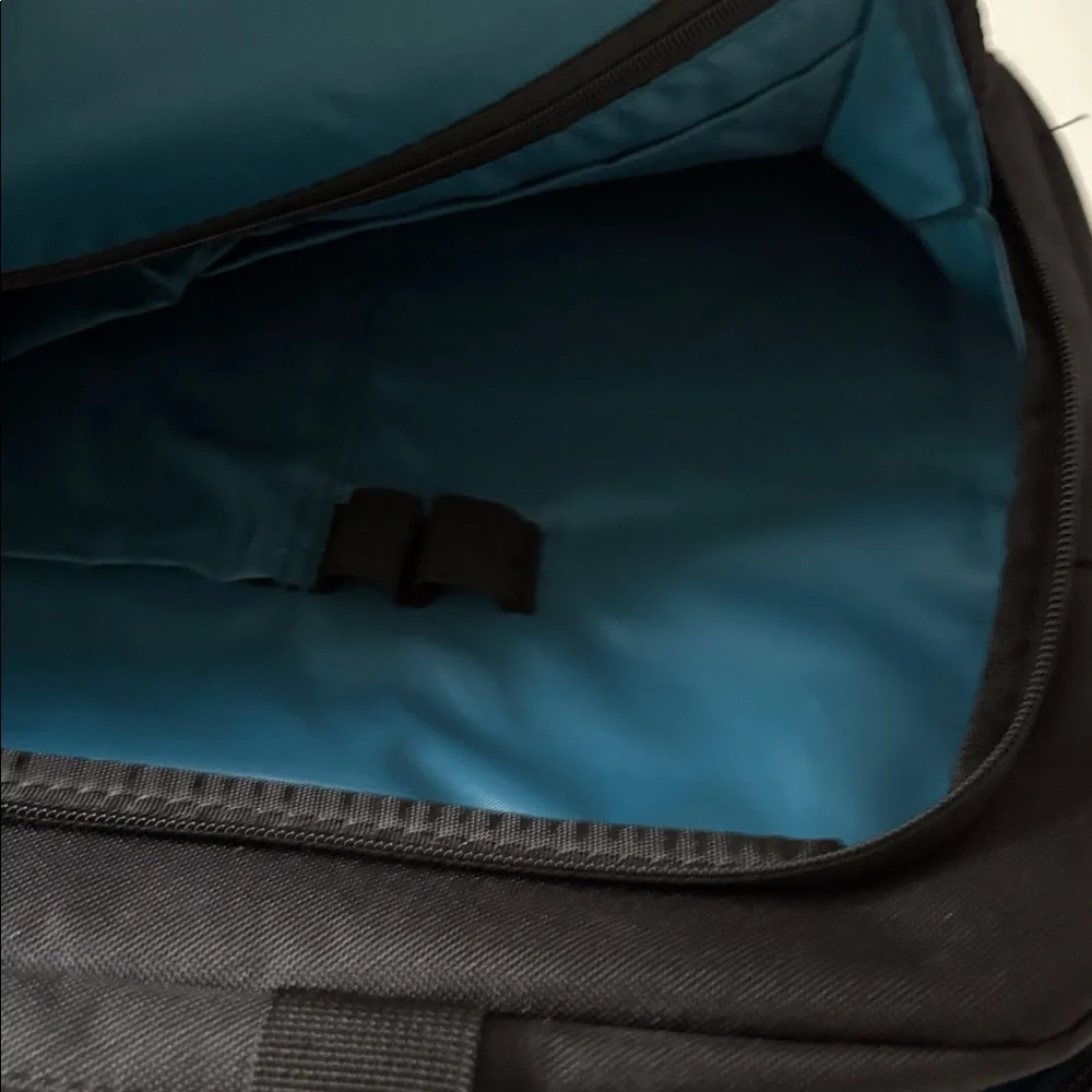 NWT HP Professional 15.6-inch Laptop Bag